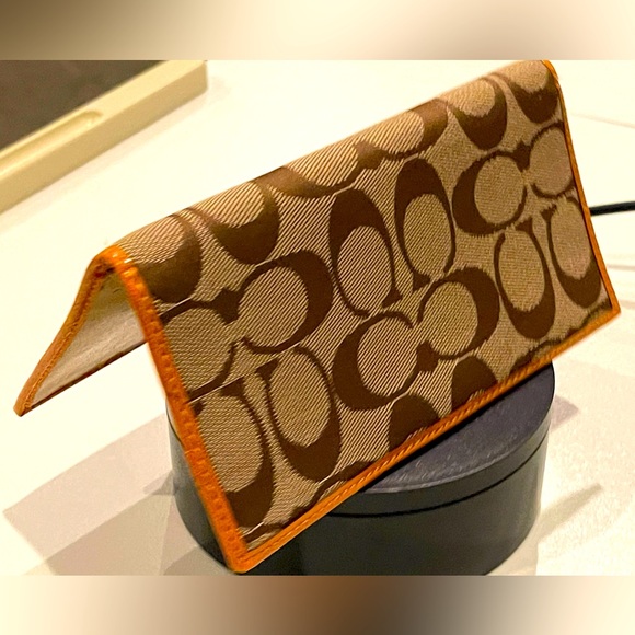 COACH vintage tri-fold wallet INSERT with minor rubbing on the inside. - Picture 3 of 8